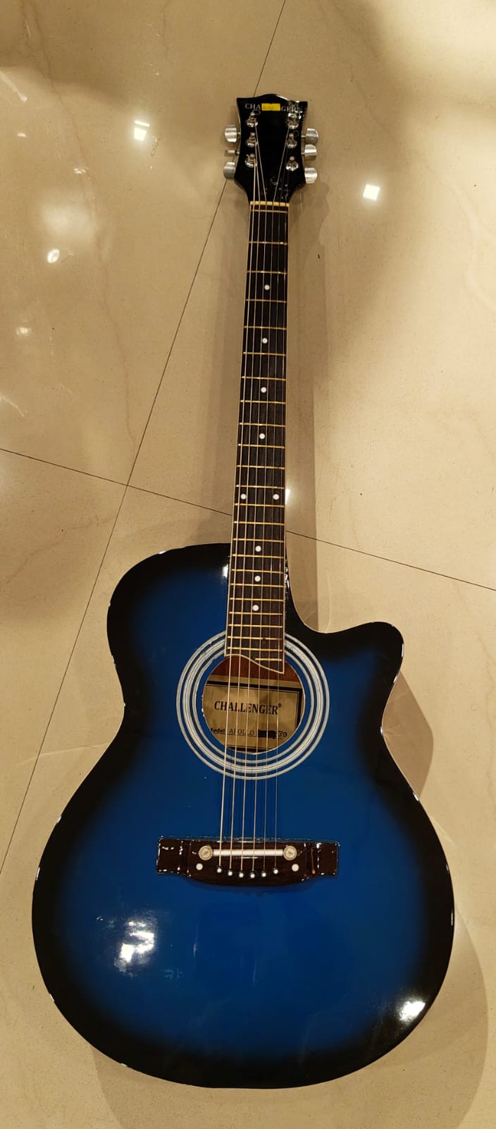 Challenger Apollo 39 Guitars