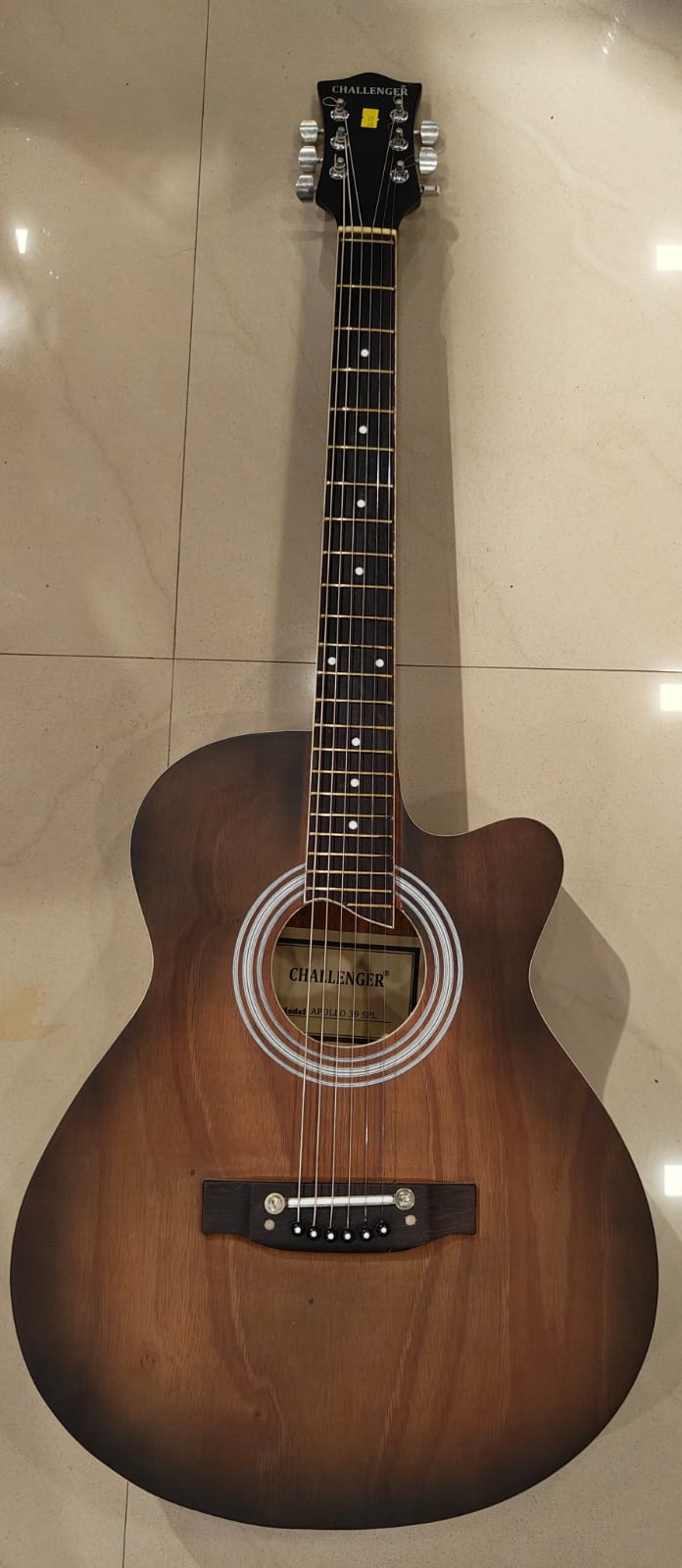 Challenger Apollo 39 Guitars